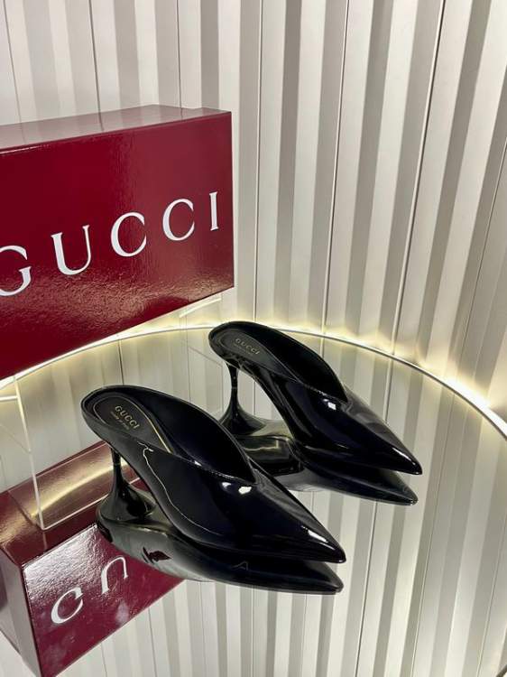 Picture of Gucci Shoes _SKUGuccisz35-42mnq11017528